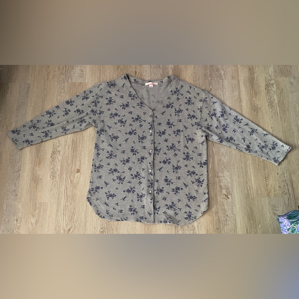 Victoria’s Secret Gray Floral Pajama Set